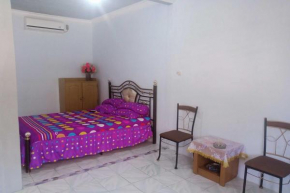 EXPRESS O 92251 Jaya Kusuma Homestay Near PONPES Darul Muhtadin